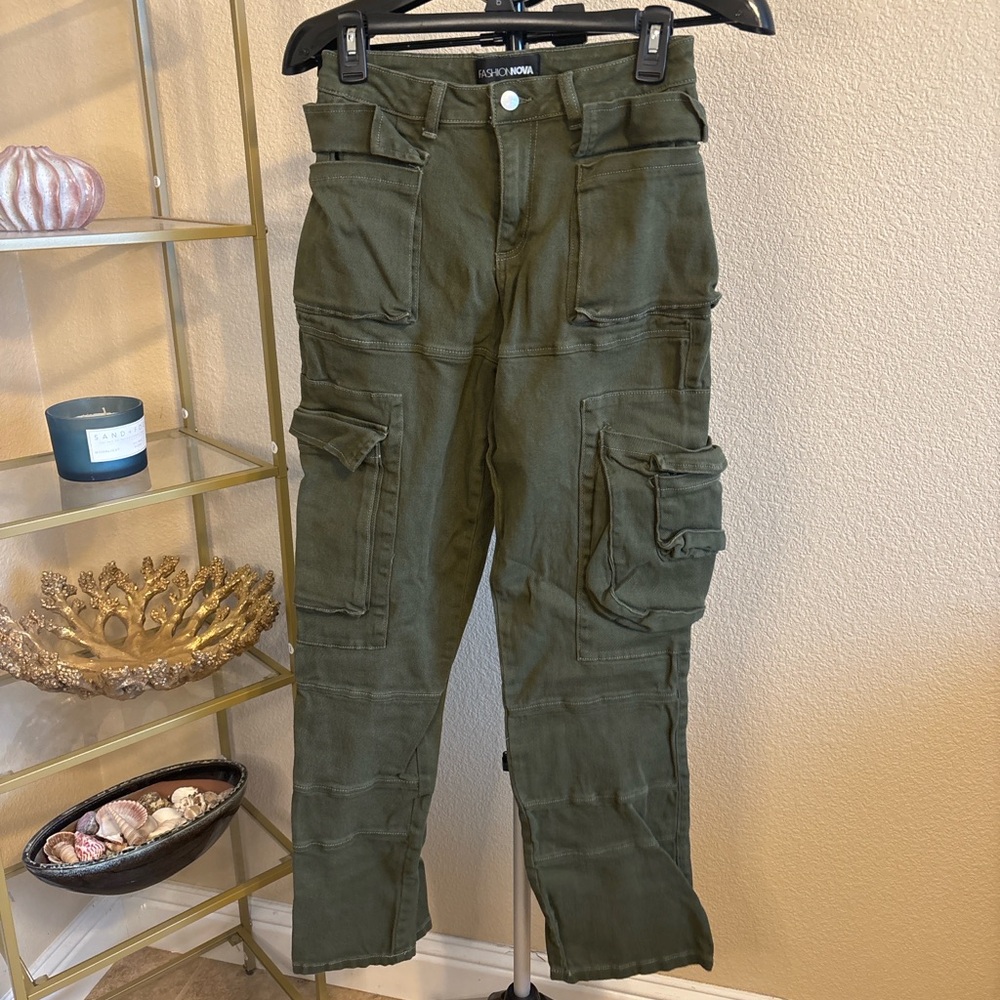 Fashion Nova Olive Green Cargo Pants Size 3 Utility Pocket High Rise